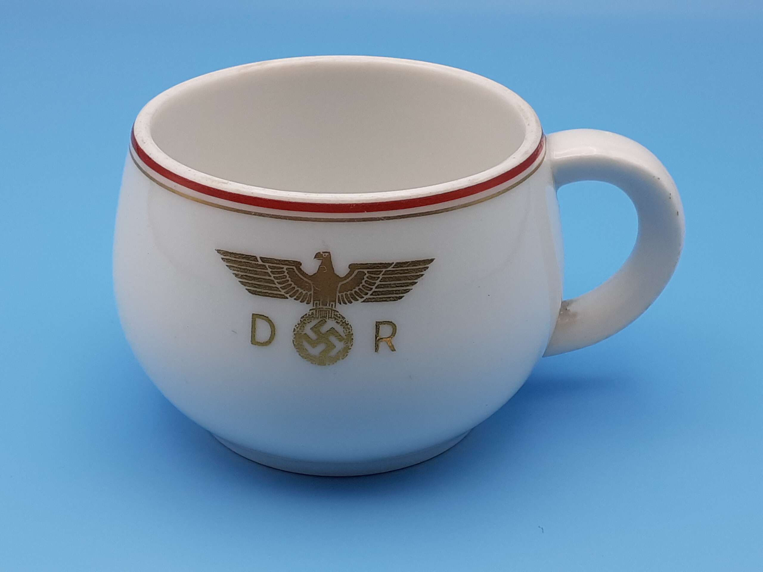 Nymphenburg Porcelain Teacup from Adolf Hitler`s VIP Dining Wagon 10 ‘244’
