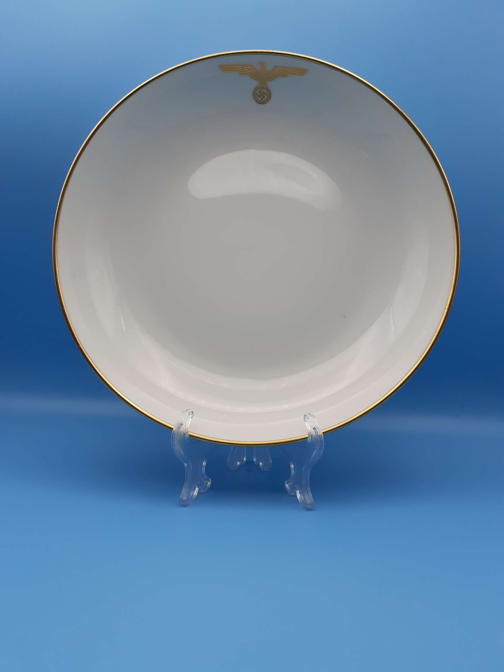 Nymphenburg Porcelain Soup Bowl from Adolf Hitler`s personal Formal Tableware at the Deutscher Hof - Image 4