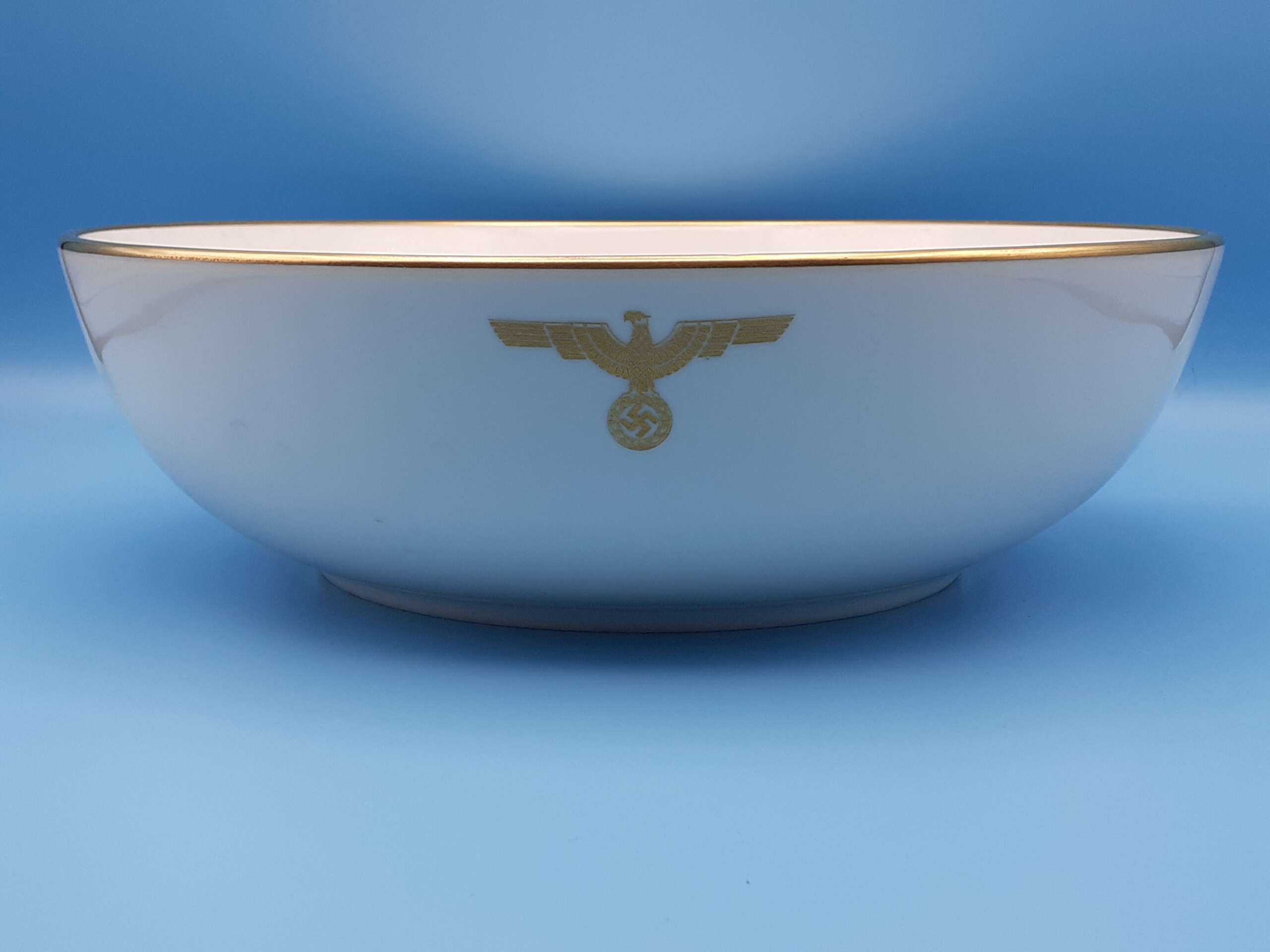 Nymphenburg Porcelain Large Serving Bowl from Adolf Hitler`s personal Formal Tableware at the Deutscher Hof - Image 8