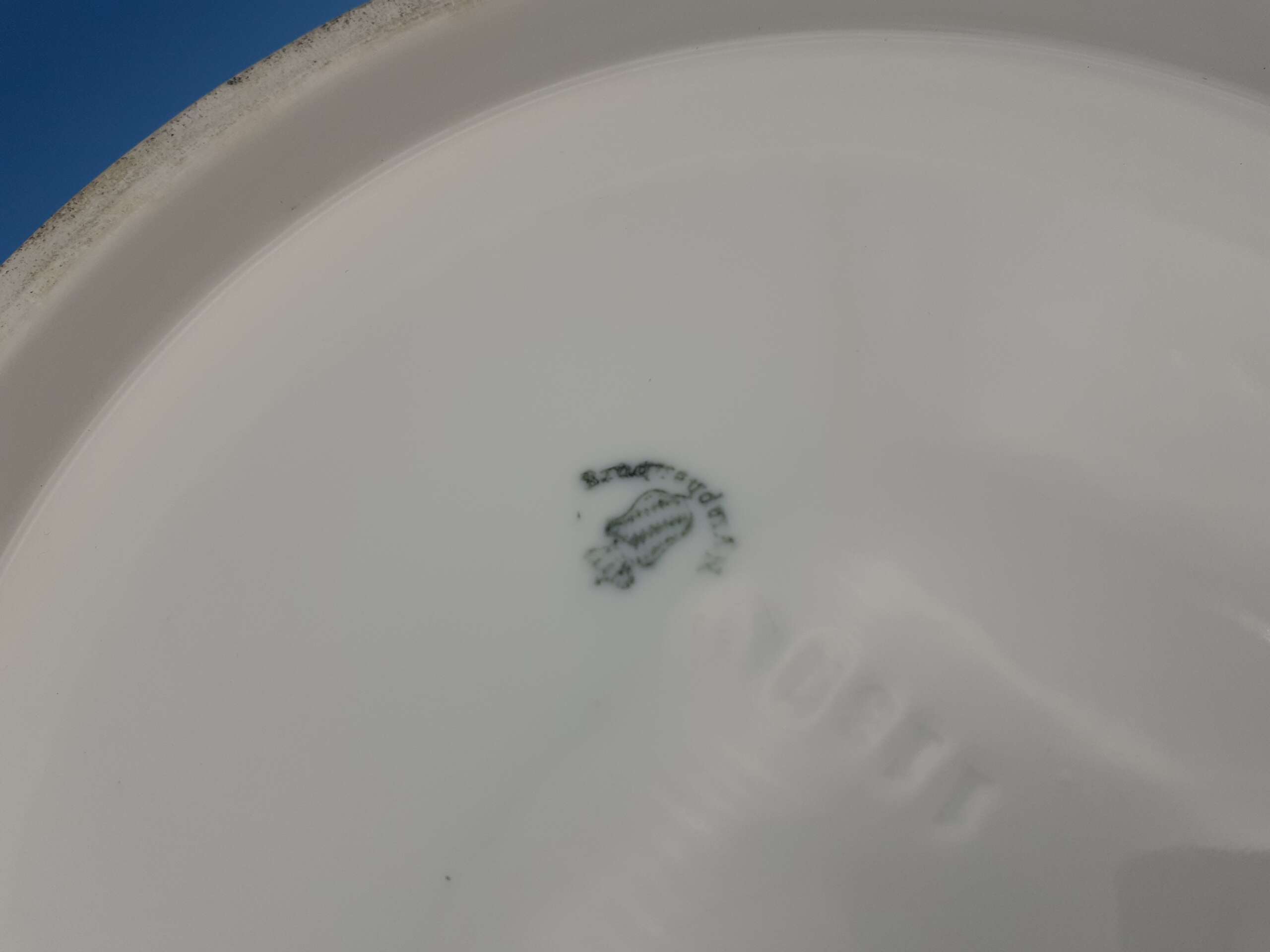 Nymphenburg Porcelain Lidded Soup Tureen from Adolf Hitler`s personal Formal Tableware at the Deutscher Hof - Image 5