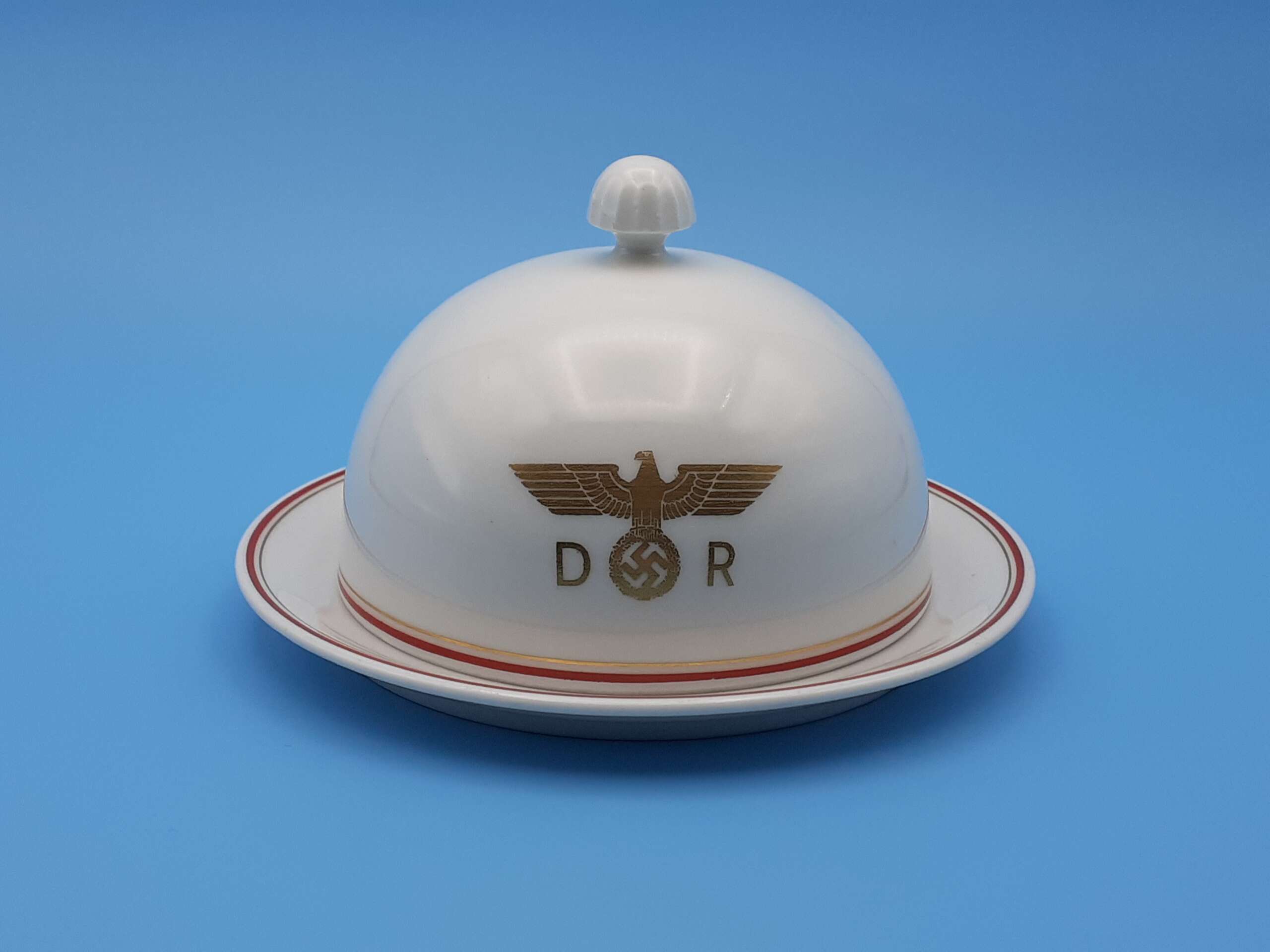 Nymphenburg Porcelain Dome Lidded Cheese/Butter Dish from Hermann Göring’s Guest Wagon 10 ‘234’ - Image 2