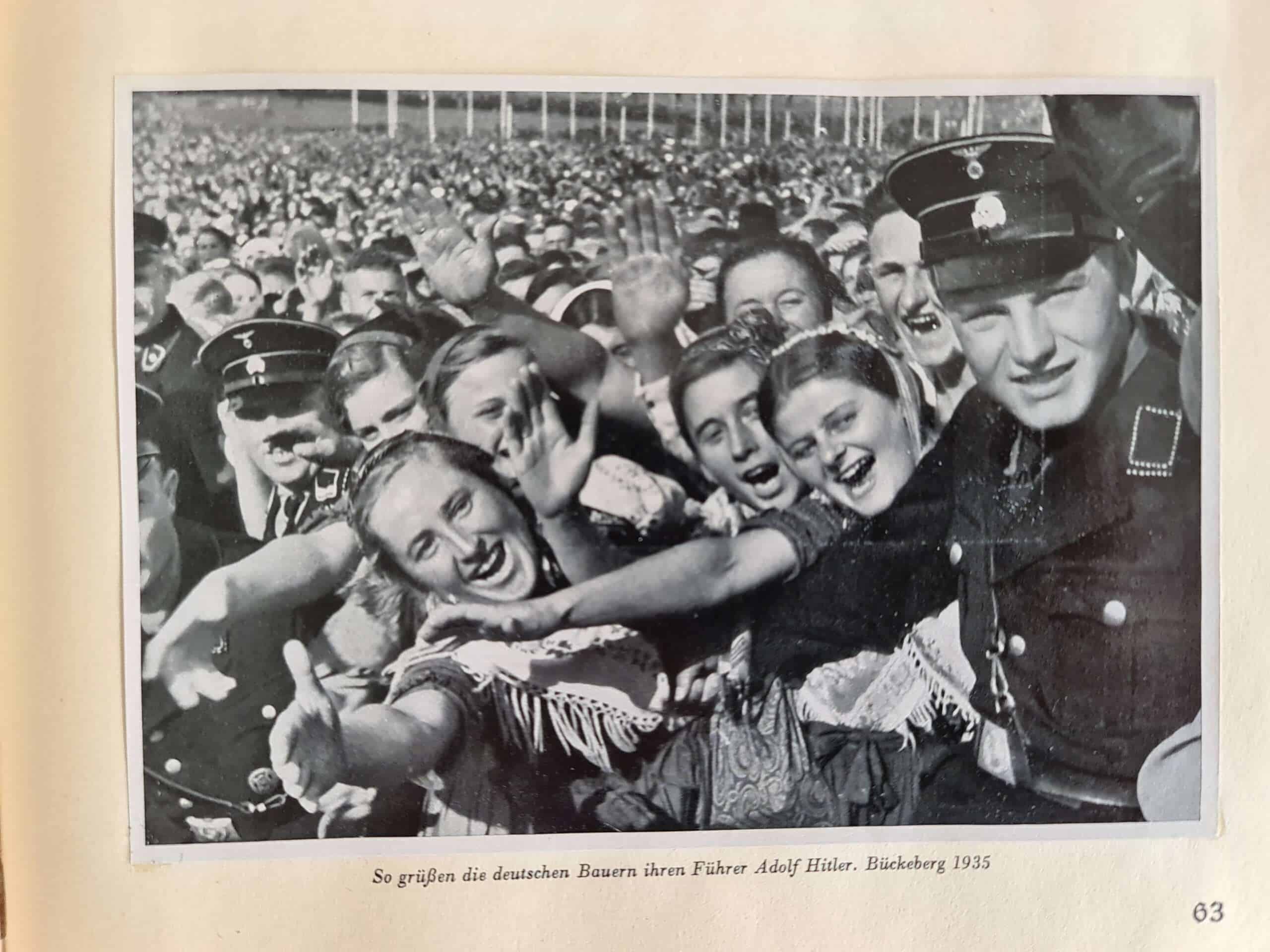 Adolf Hitler Cigarette Card Photo Book with Rare Original Dust Jacket. - Image 7