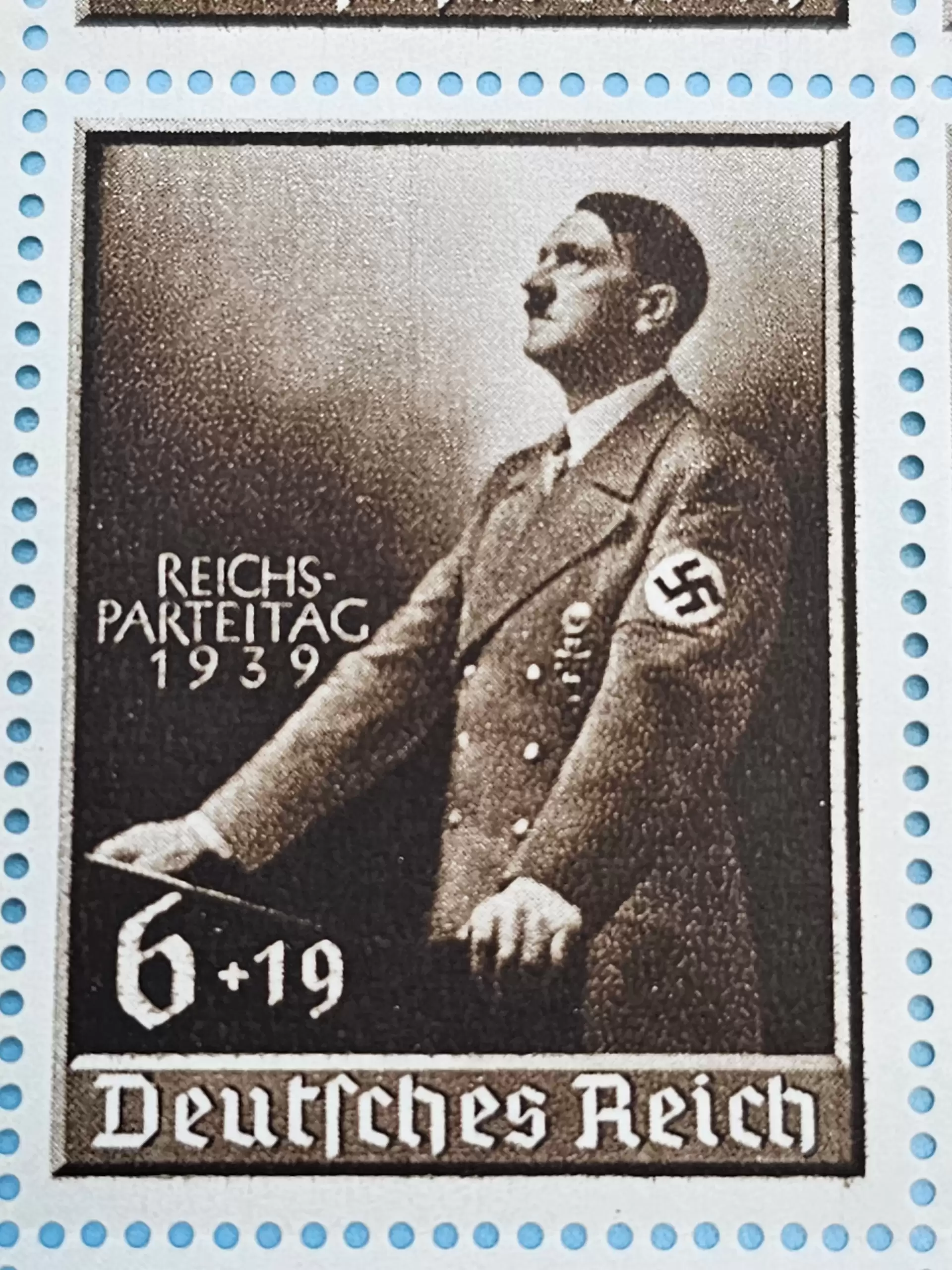Third Reich Stamps; 1939 Adolf Hitler Portrait with additional inscription "Reichparteitag 1939" sheet of 50 stamps, VF NH - Image 3
