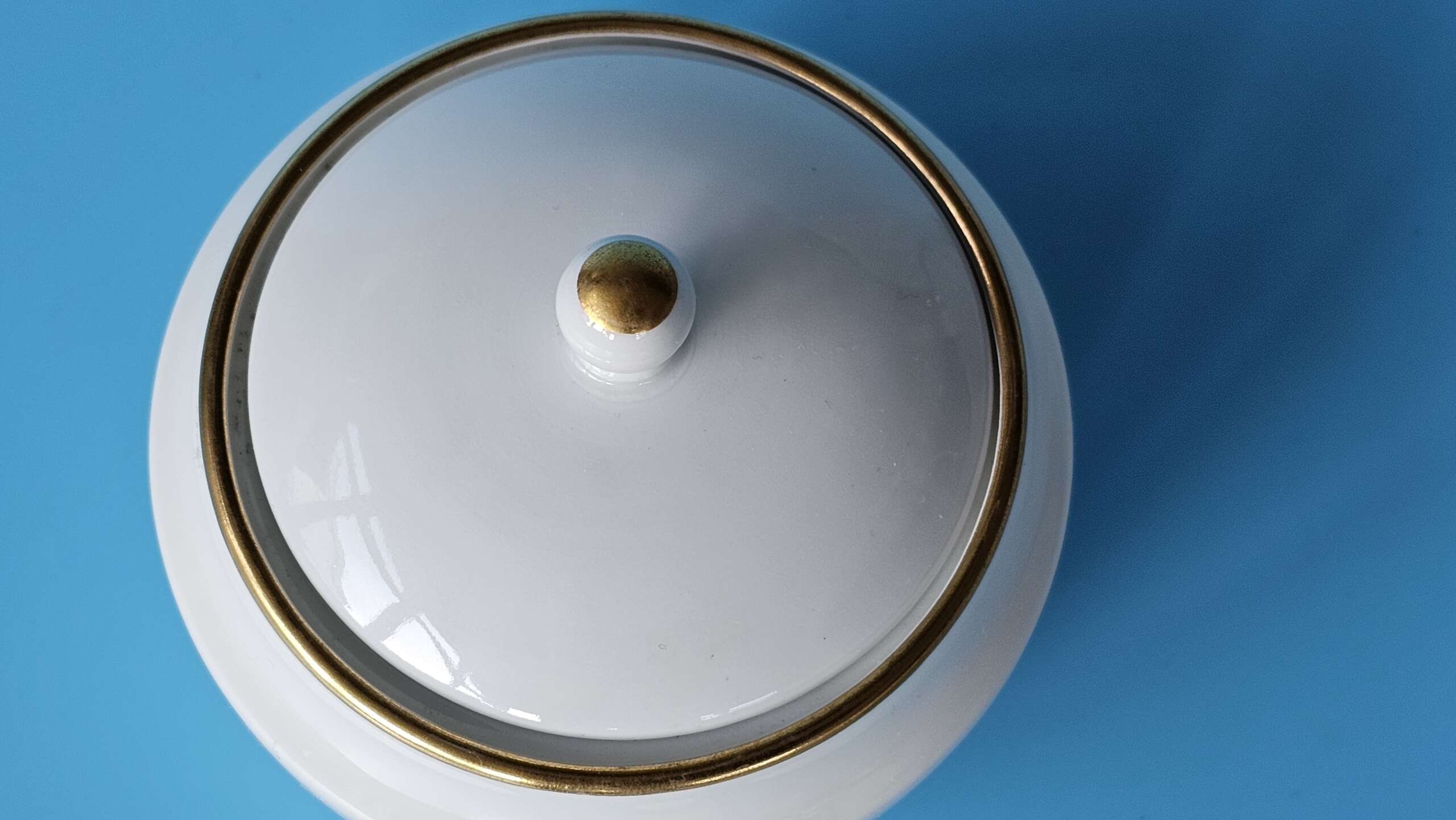 Nymphenburg Porcelain Lidded Sugar Bowl from Adolf Hitler's Sonderzug. - Image 6