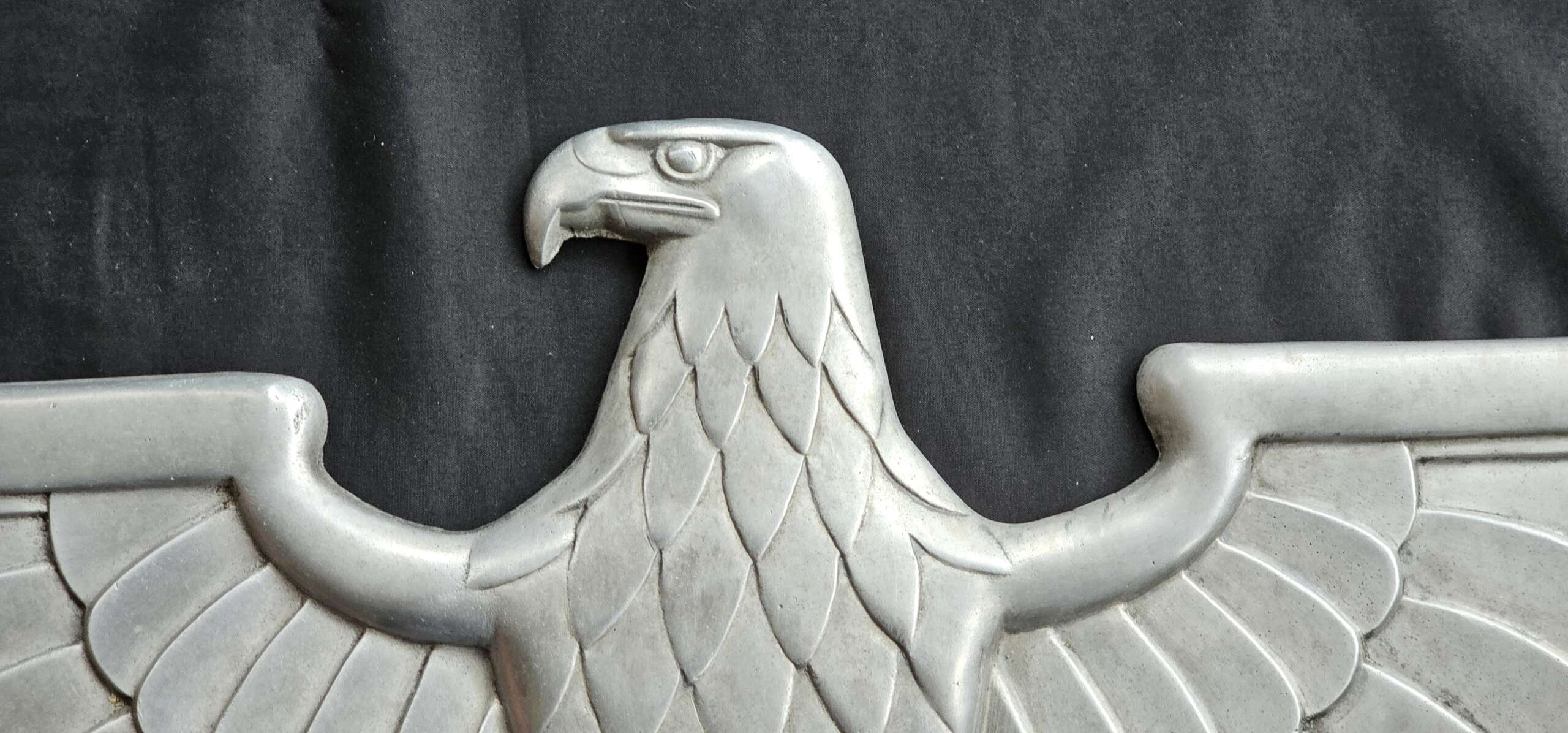 DEUTSCHE REICHSBAHN ADLER, 28,1/2″ (72.5cm) TRAIN EAGLE BY RHEINMETALL BORSIG, COMPLETE WITH IT'S ORIGINAL 'D' & 'R' LETTERS - Image 4