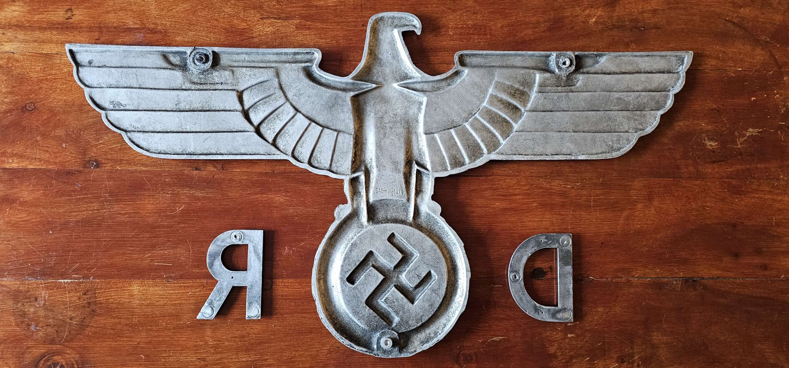 DEUTSCHE REICHSBAHN ADLER, 28,1/2″ (72.5cm) TRAIN EAGLE BY RHEINMETALL BORSIG, COMPLETE WITH IT'S ORIGINAL 'D' & 'R' LETTERS - Image 17