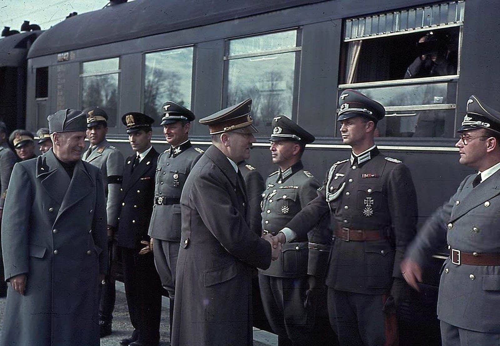 Deutsche Reichsbahn Large Oval Serving Tray from Adolf Hitler's Executive Dining Wagon 10 ‘242’ - Image 12